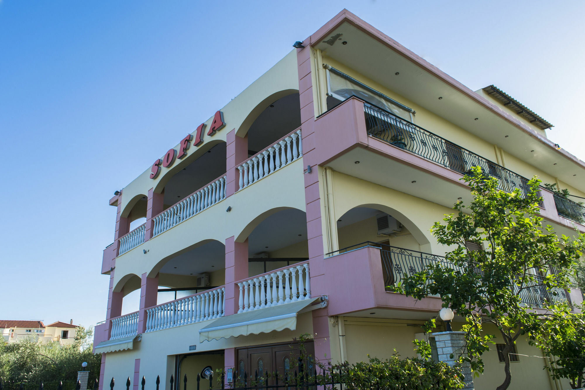 Sofia Apartments Mavrovoúnion Eksteriør billede